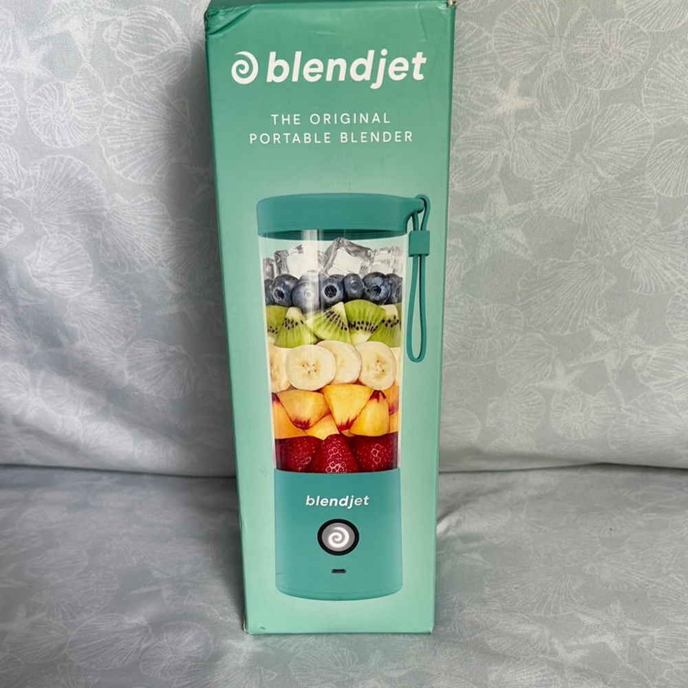 BlendJet Portable Blender in Teal